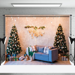 Aperturee - Aperturee Beige Wall Blue Sofa Xmas Tree Christmas Backdrop