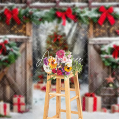 Aperturee - Aperturee Bow Swap Decorated Barn Door Christmas Backdrop