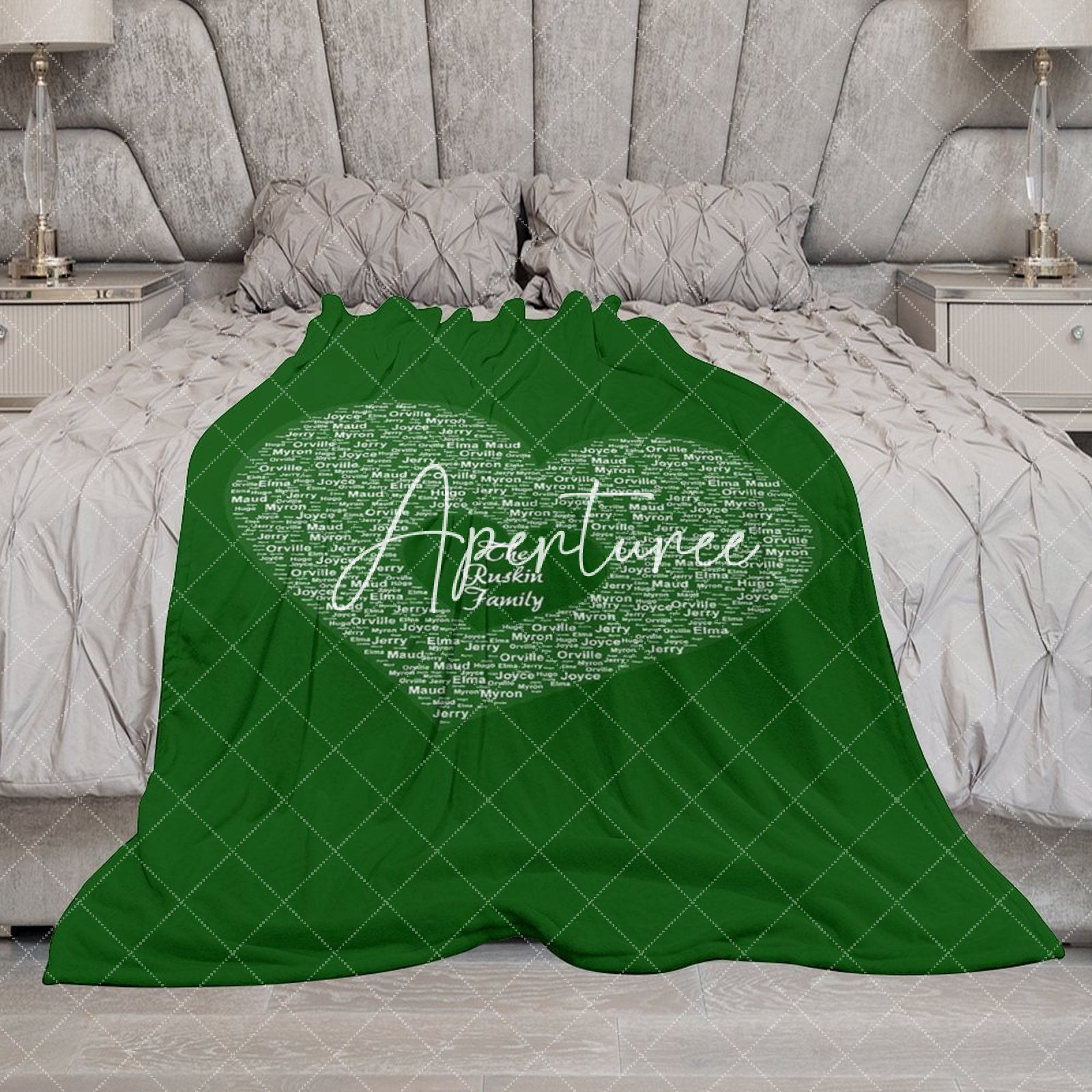 Aperturee - Aperturee Bright Royal Green Custom Family Name Heart Blanket