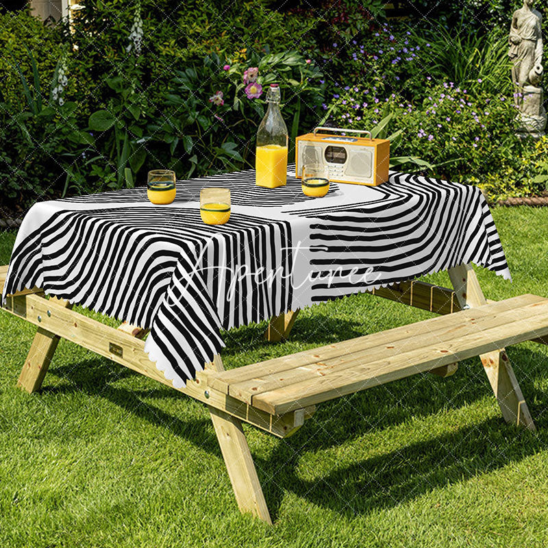 Aperturee - Aperturee Dynamic Black And White Waves Striped Tablecloth