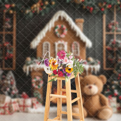 Aperturee - Aperturee Gingerbread House Bear Fireplace Christmas Backdrop