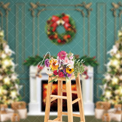 Aperturee - Aperturee Green Trees Wreath Fireplace Christmas Vibe Backdrop