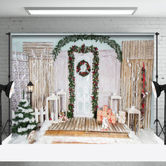 Aperturee - Aperturee Outside Retro Door Winter Snowy Christmas Backdrop