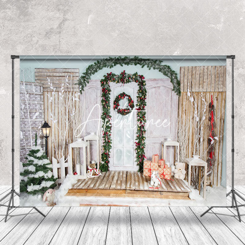 Aperturee - Aperturee Outside Retro Door Winter Snowy Christmas Backdrop