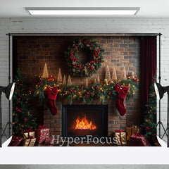 Aperturee - Aperturee Retro Brick Wall Fireplace Wreath Christmas Backdrop