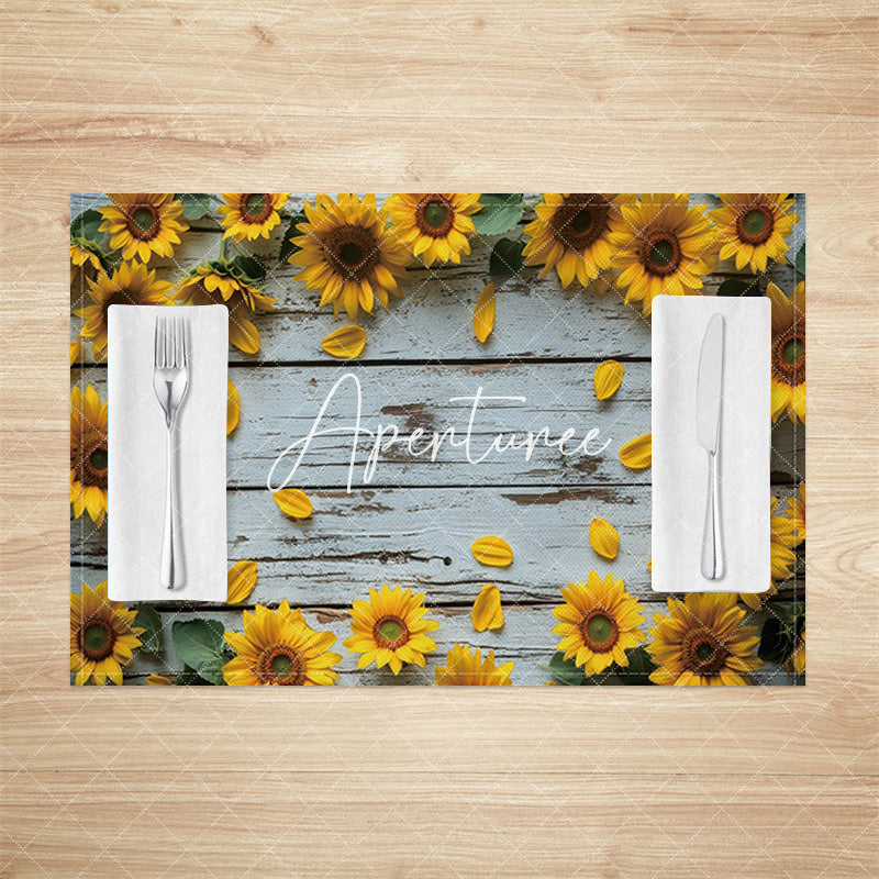 Aperturee - Aperturee Retro White Grey Wooden Floral Set Of 4 Placemats