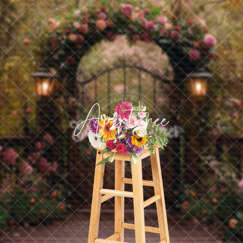 Aperturee - Aperturee Romantic Brown Gate Floral Natural Wedding Backdrop