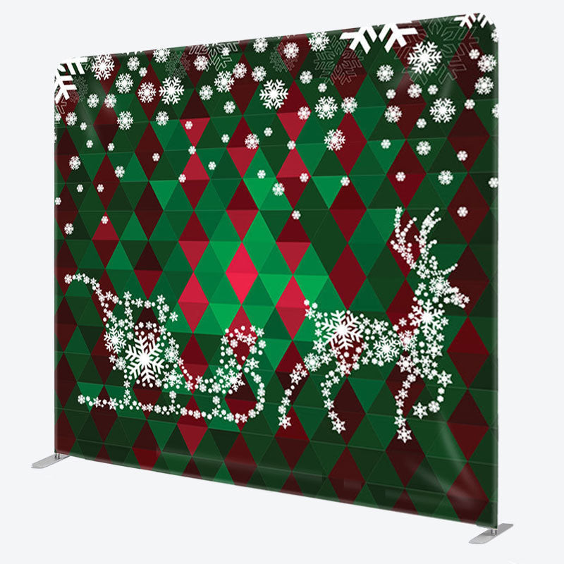 Aperturee - Aperturee Snowflake Deer Sleigh Green Plaid Christmas Backdrop