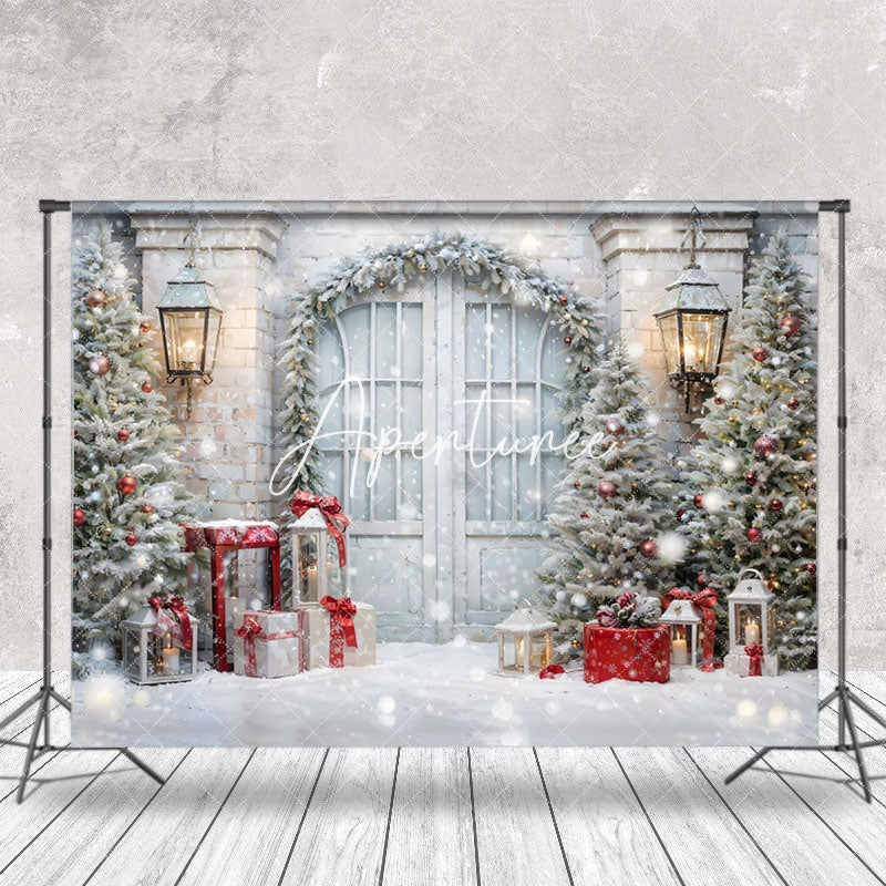 Aperturee - Aperturee Trees Gift Snowy Retro White Door Christmas Backdrop