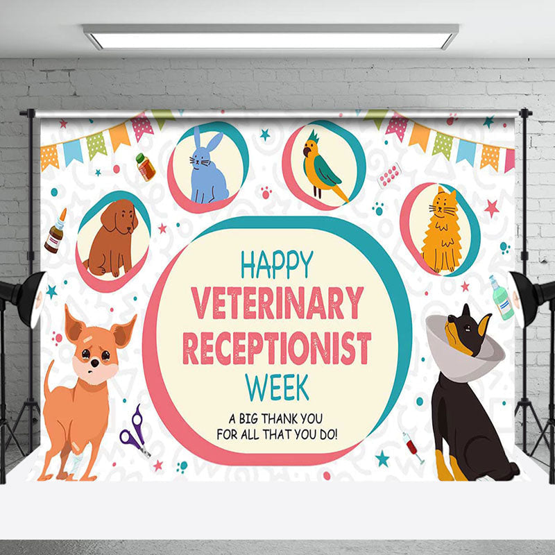 Aperturee - Aperturee Various Pets Happy Veterinary Receptionist Backdrop