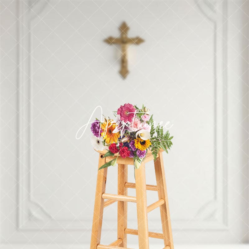 Aperturee - Aperturee Vintage White Wall Gold Cross First Communion Backdrop