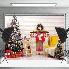 Aperturee - Aperturee White Brick Wall Fireplace Tree Christmas Backdrop