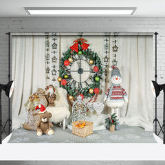 Aperturee - Aperturee White Curtain Christmas Dolls Wreath Photo Backdrop