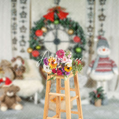 Aperturee - Aperturee White Curtain Christmas Dolls Wreath Photo Backdrop