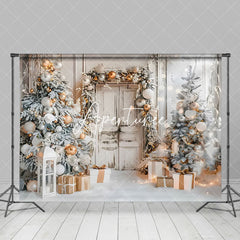 Aperturee - Aperturee White Interior Christmas Tree Wooden Door Backdrop