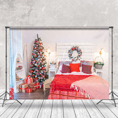 Aperturee - Aperturee White Red Christmas Festive Bedroom Scene Backdrop