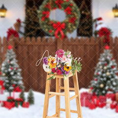 Aperturee - Aperturee Wooden Garden Fence Snowy Scene Christmas Backdrop