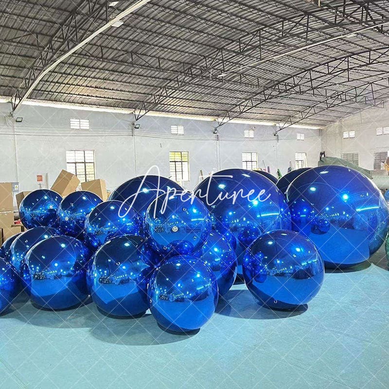 Aperturee - Blue Mirror Ball Party Big Shiny Inflatable Ball