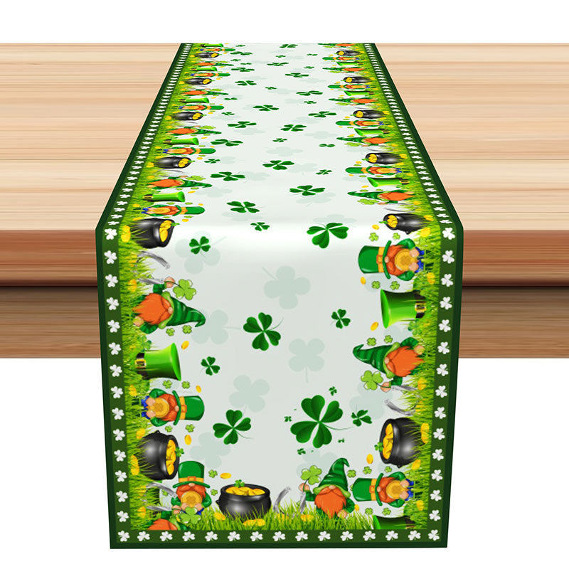 Aperturee - Clovers Grass Green Hat St Patricks Day Table Runner