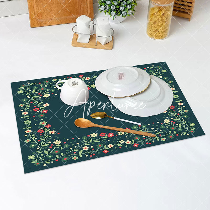 Aperturee - Dark Green Floral Leaves Vintage Set Of 4 Placemats