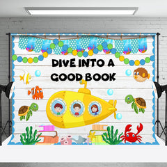 Aperturee - Dive Into A Good Book Wooden Back To School Backdrop