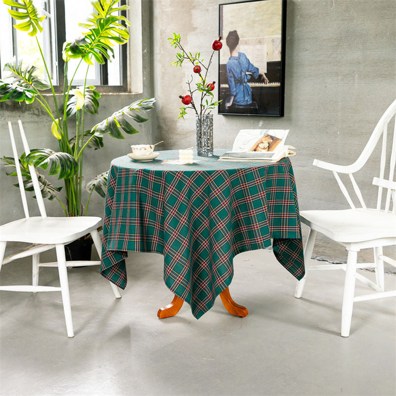 Aperturee - Elegant Turquoise Checkered Gingham Round Tablecloth