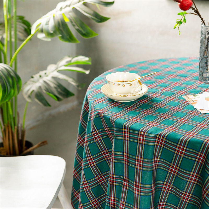 Aperturee - Elegant Turquoise Checkered Gingham Round Tablecloth