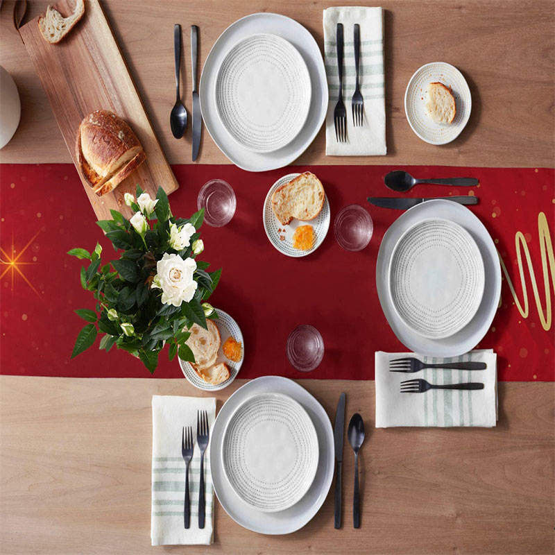 Aperturee - Gold Line Tree Bokeh Red Christmas Table Runner