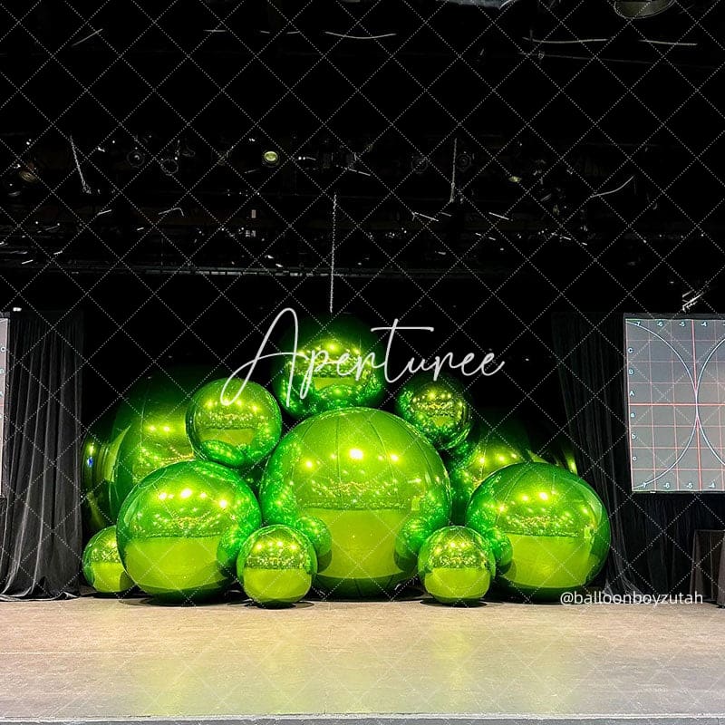 Aperturee - Green Giant Inflatable Mirror Ball Shiny Balloon