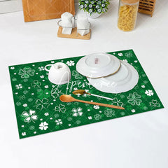 Aperturee - Natural Green White Clover Spring Set Of 4 Placemats