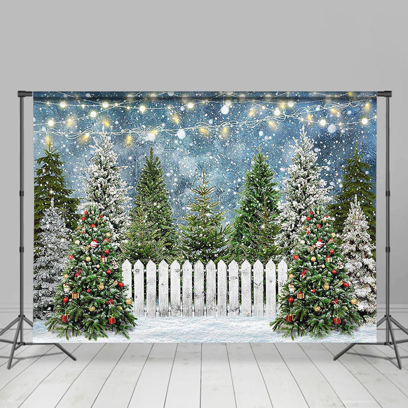 Aperturee - Pine Trees White Fence Light Snowy Winter Backdrop