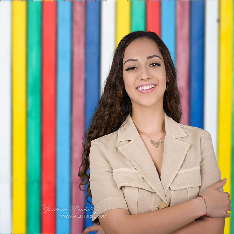 Aperturee - Pretty Rainbow Stripe Plank Backdrop For Photo Booth