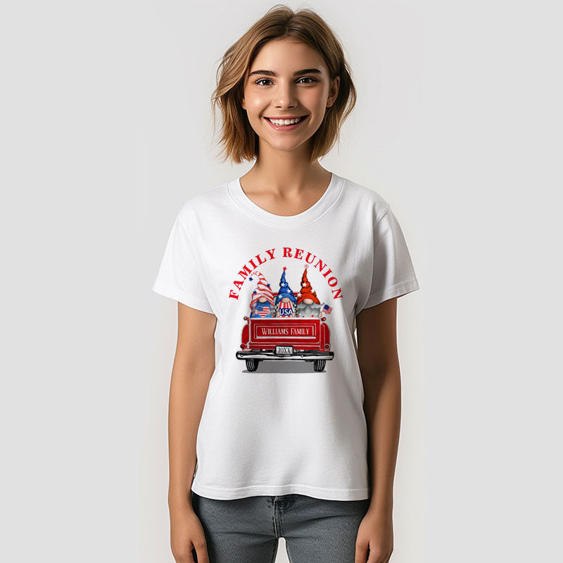 Aperturee - Red Blue Gnome Vintage Truck Family Reunion T-Shirt