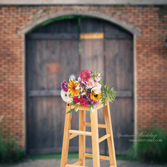 Aperturee - Red Brick Wall Retro Wood Gate Photo Booth Backdrop