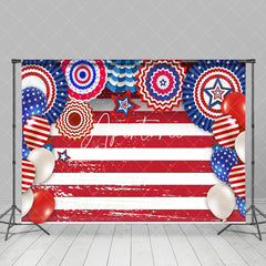 Aperturee - Retro Faded Wood USA Flag Floral 4th of July Backdrop