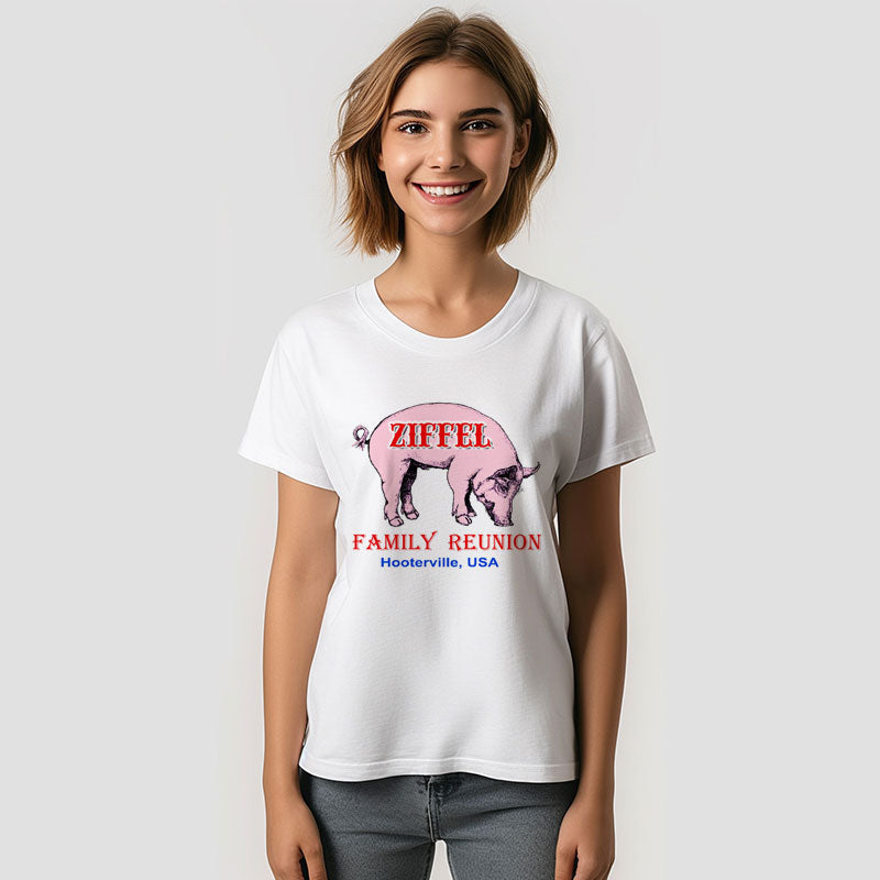 Aperturee - Retro Pig Custom Name Family Reunion T-Shirt