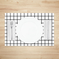 Aperturee - Simple White Black Plaid Modern Set Of 4 Placemats