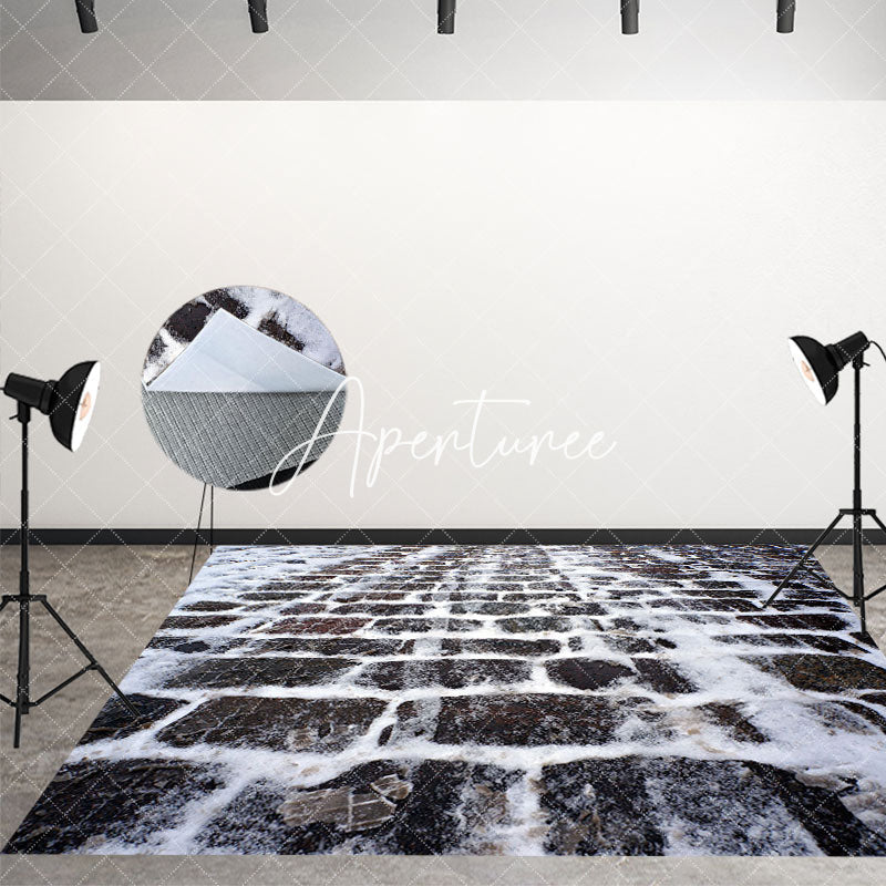 Aperturee - Snowy Black Street Masonry Frozen Winter Floor Mat