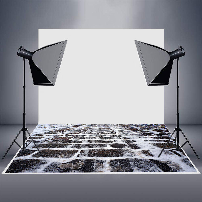 Aperturee - Snowy Black Street Masonry Winter Rubber Floor Mat