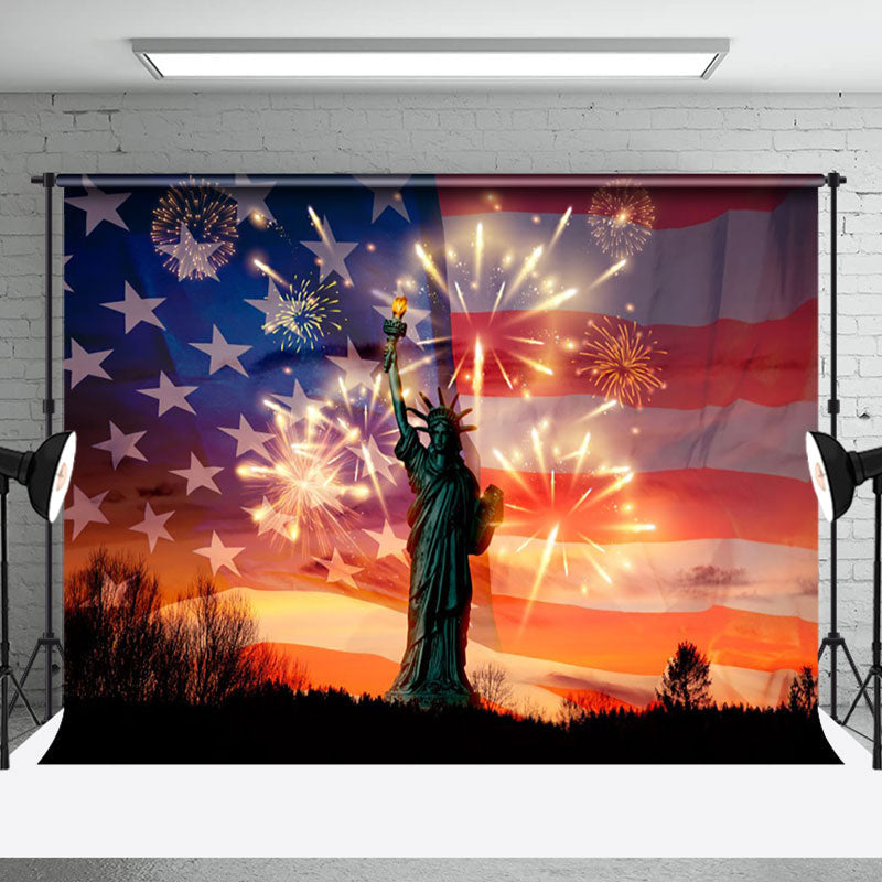 Aperturee - Usa Flag Sparkle Statue Independence Day Backdrop