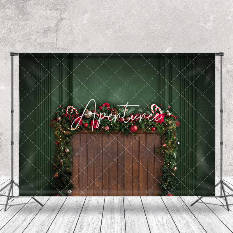 Aperturee - Vintage Green Wall Leaves Bell Christmas Backdrop