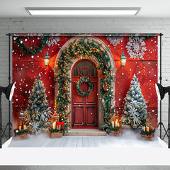 Aperturee - Vintage Red Door Trees Snow Scene Christmas Backdrop