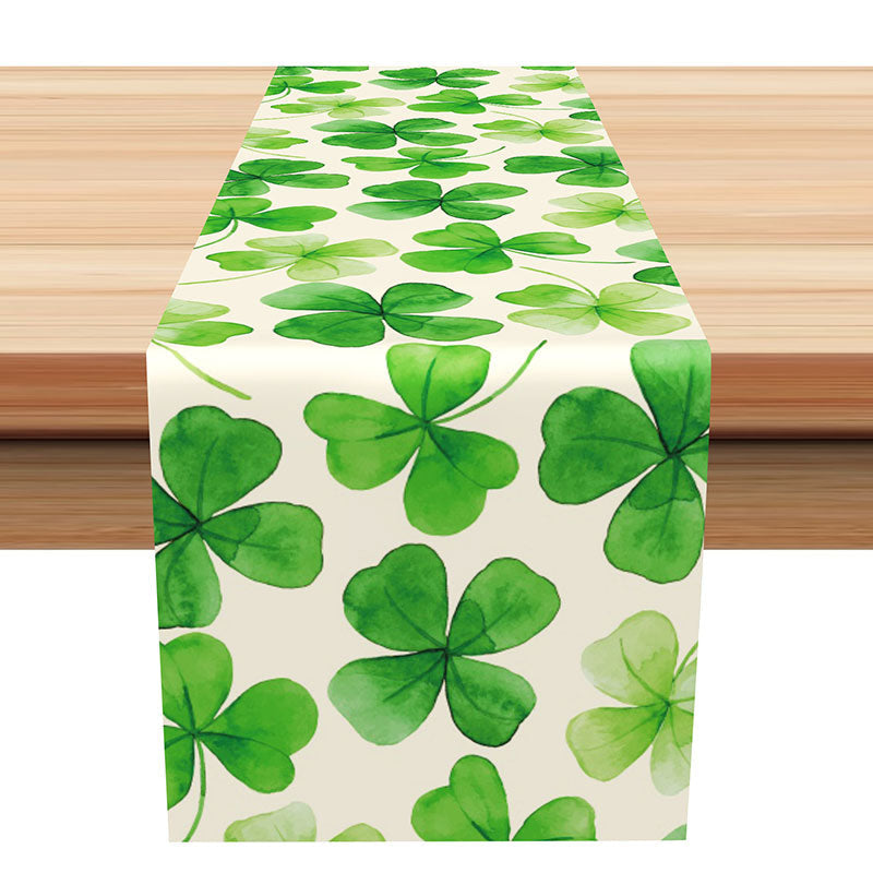 Aperturee - Watercolor Green Clovers White Spring Table Runner