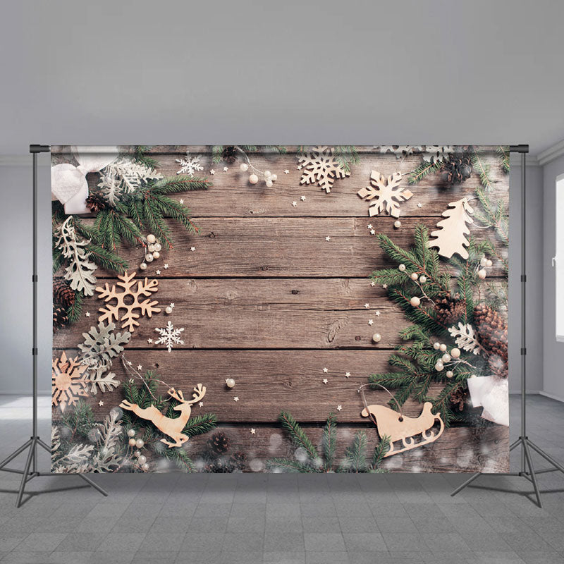 Aperturee - Gold Sled Snowflake Leaves Wood Christmas Backdrop