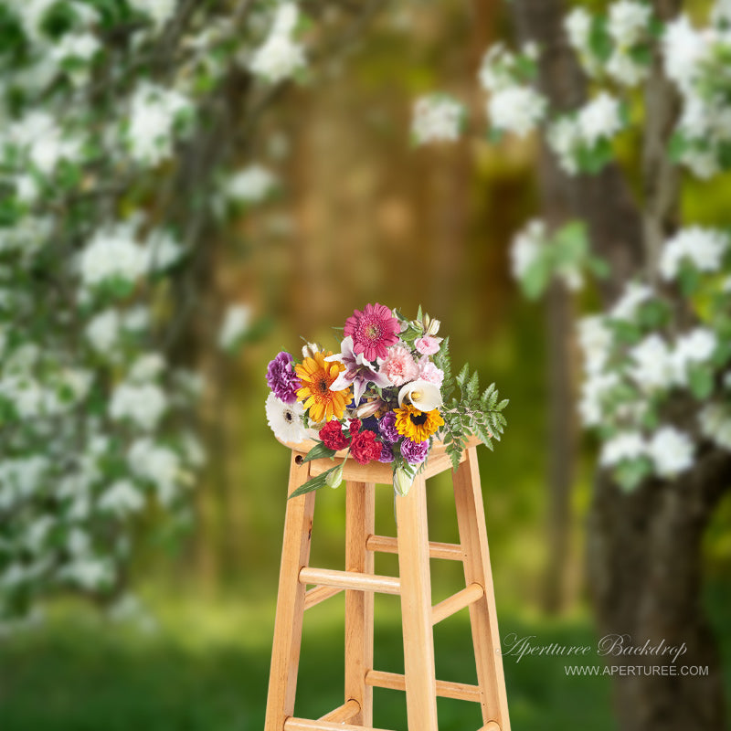 Aperturee - White Flower Forest Grass Bokeh Spring Photo Backdrop