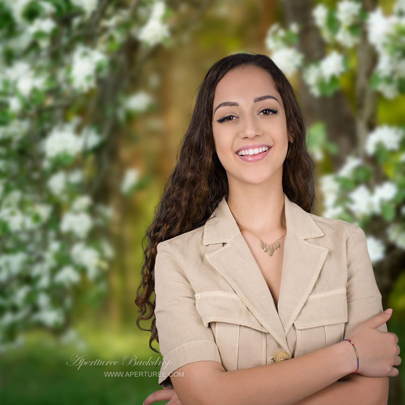 Aperturee - White Flower Forest Grass Bokeh Spring Photo Backdrop