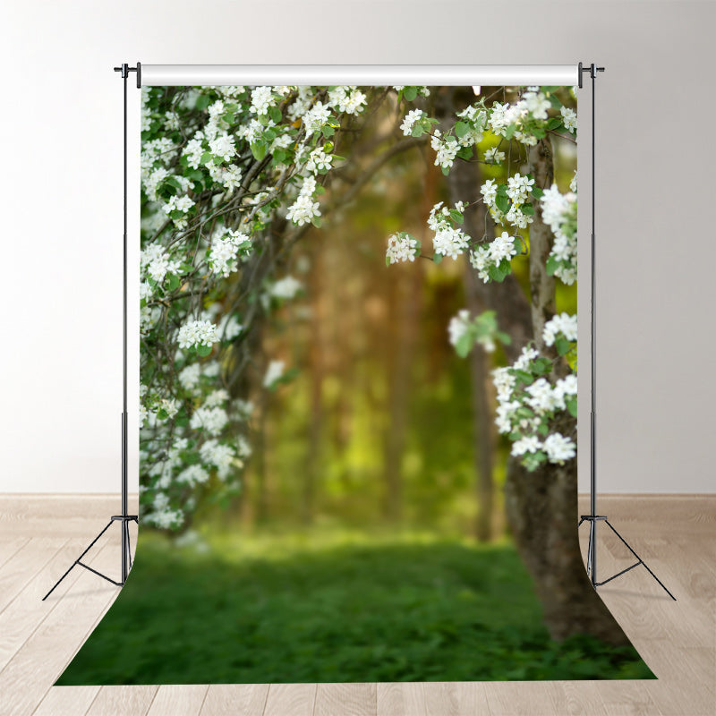 Aperturee - White Flower Forest Grass Bokeh Spring Photo Backdrop